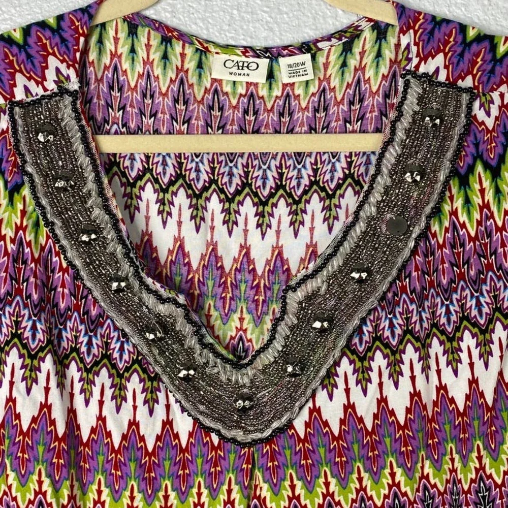 Cato Top Size 18/20 Womens Plus Colorful Print Cap Sleeve Beaded V-Neck - Picture 4 of 8